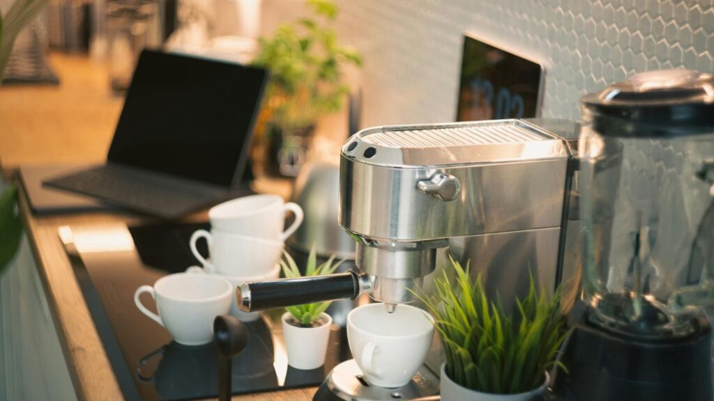 Coffee Pot The Benefits of a Thermal Carafe Maker