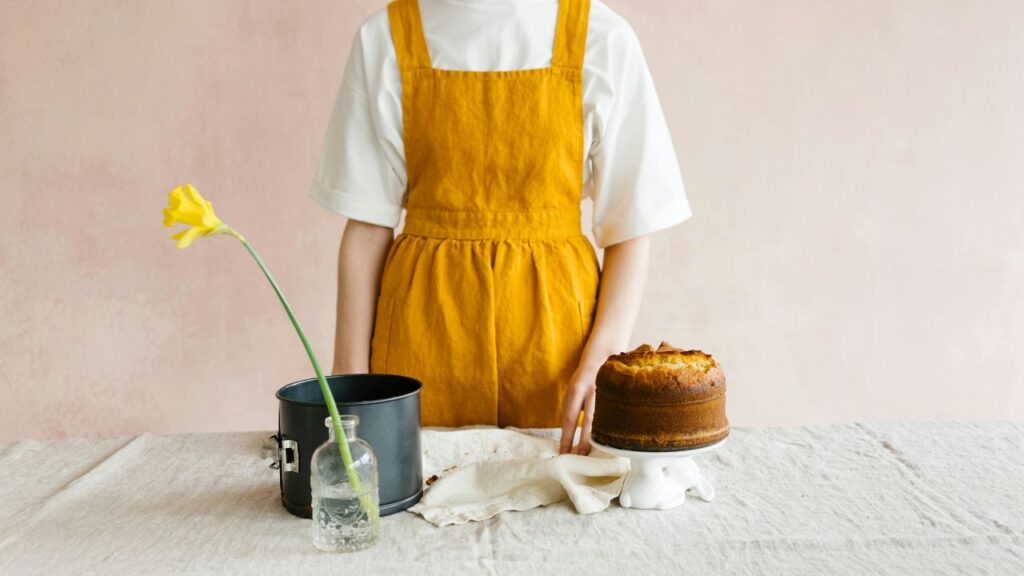 What is a Naked Cake A Simple Definition