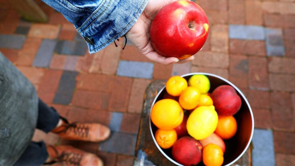 Nutritional Profile of Citrus-Colored Apples